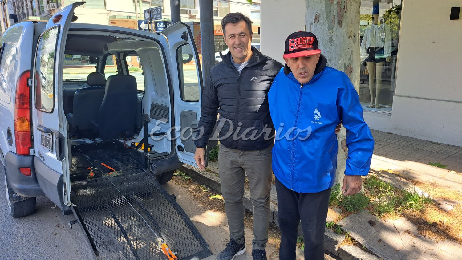 Gustavo Bardin. Acompañado de Matías Echavarría
