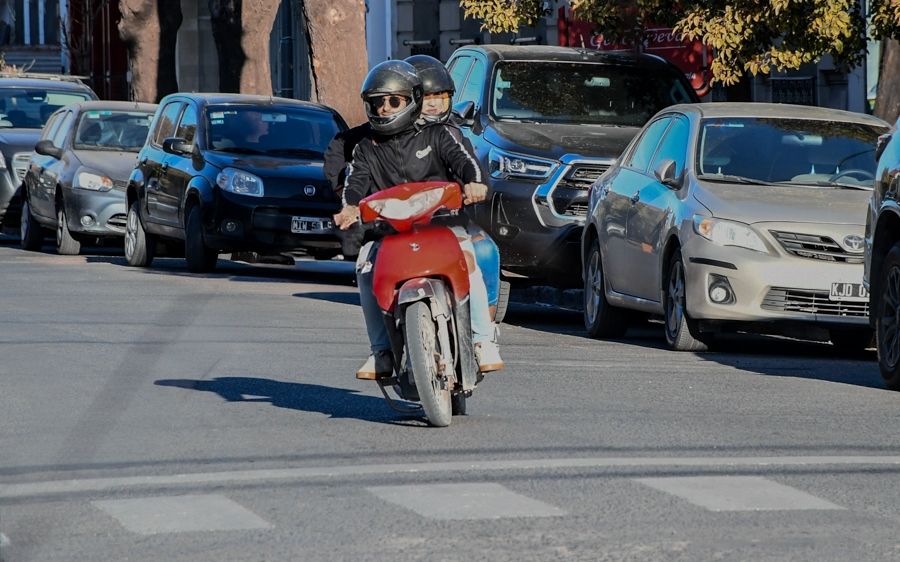 La moto: una tendencia que no cede con los accidentes ni el peligro