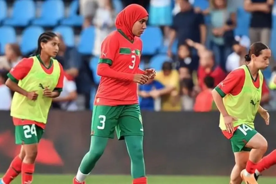 Mundial femenino: Nouhaila Benzina será la primera futbolista que usará hiyab, el velo sobre su cabeza