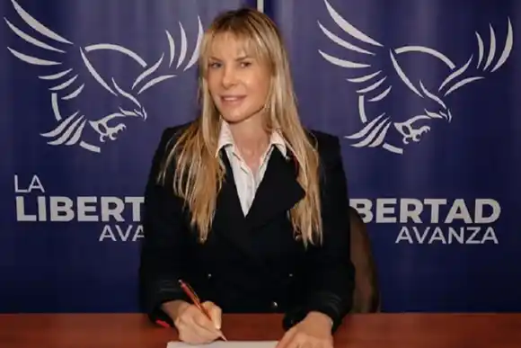 Otro escándalo en LLA: Karen Reichardt borró sus tuits con insultos a Messi y dichos racistas contra hinchas de Boca