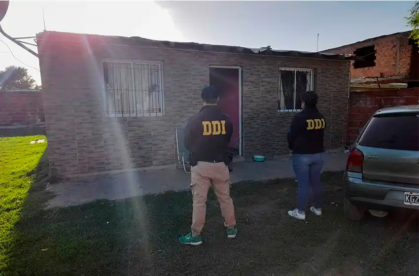 Violenta entradera en Punta Mogotes: allanan otra casa y detienen a una mujer