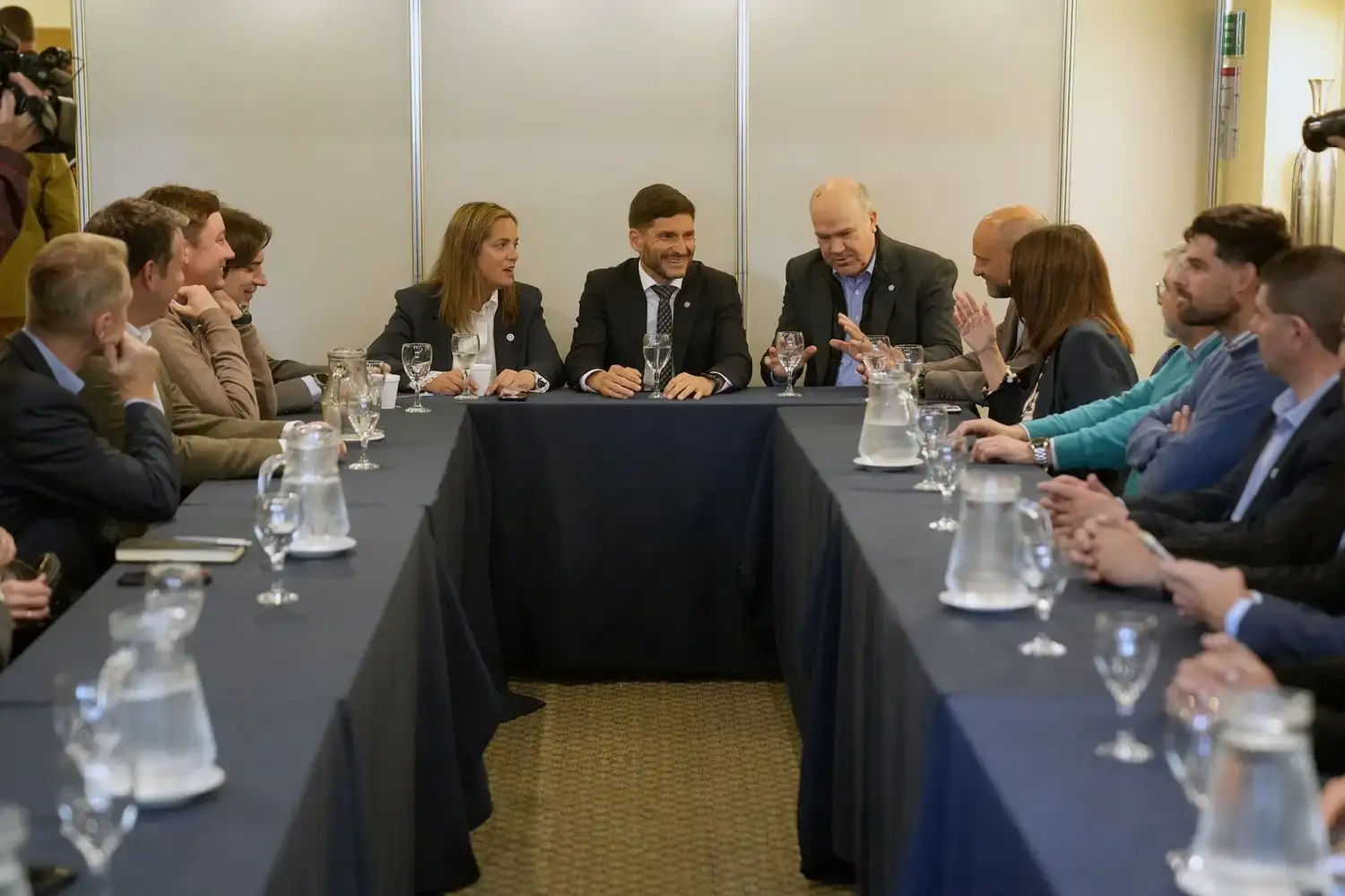 Maximiliano Pullaro inauguró el Congreso de la Federación Agraria y reclamó un modelo federal para el desarrollo - 1