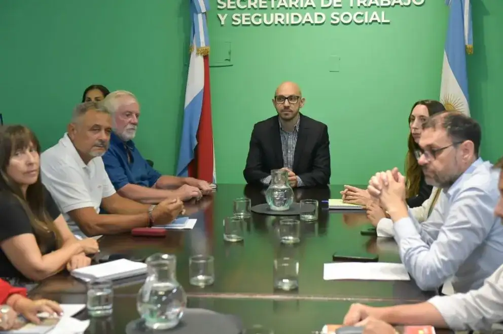 Paritaria estatal en Entre Ríos: gremios rechazaron la oferta salarial y la negociación pasó a cuarto intermedio