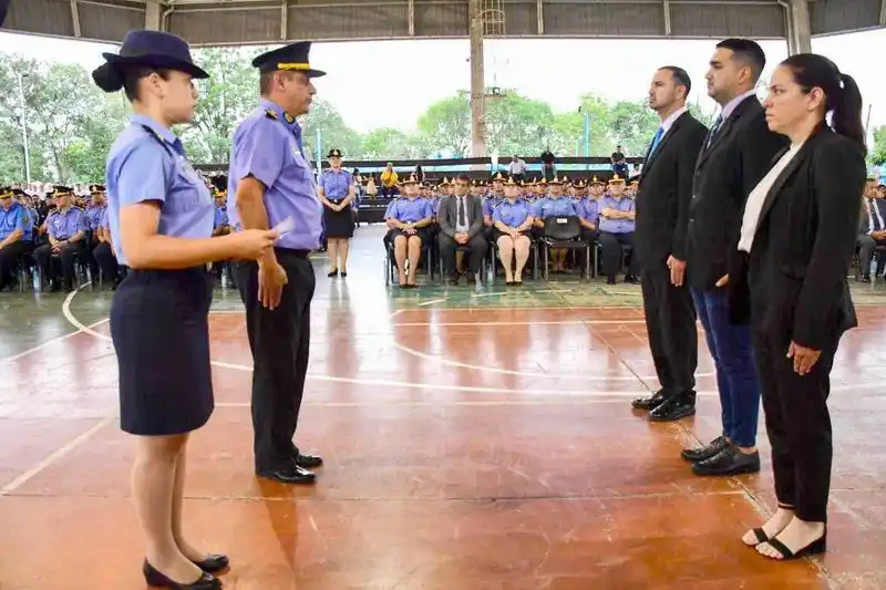 Reconocimiento a mujeres y hombres 
por su “dedicación, esfuerzo y solidaridad”