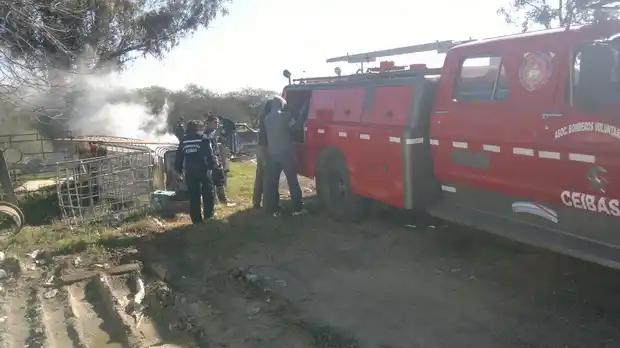 Casi se incendia una parrilla