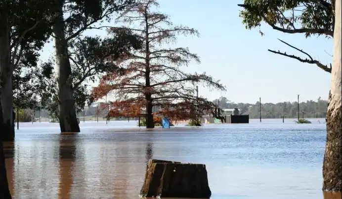 Ascienden a 50 las personas evacuadas y autoevacuadas por la creciente del río en Concordia