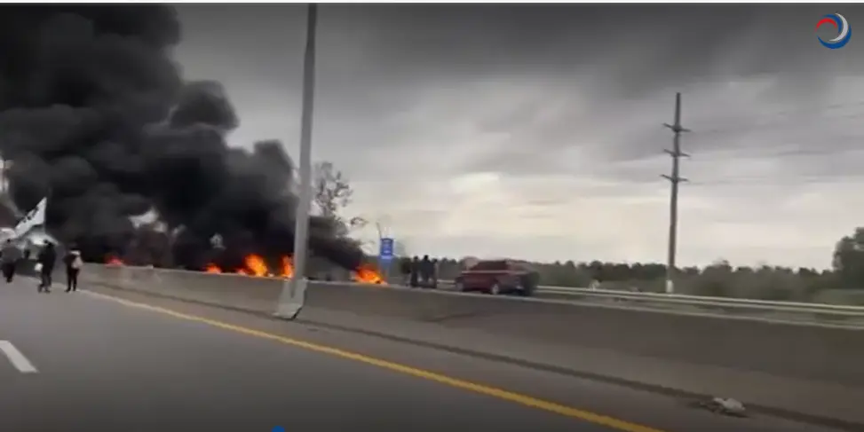 Cortan la Autopista Buenos Aires–La Plata en protesta a la condena a Cristina