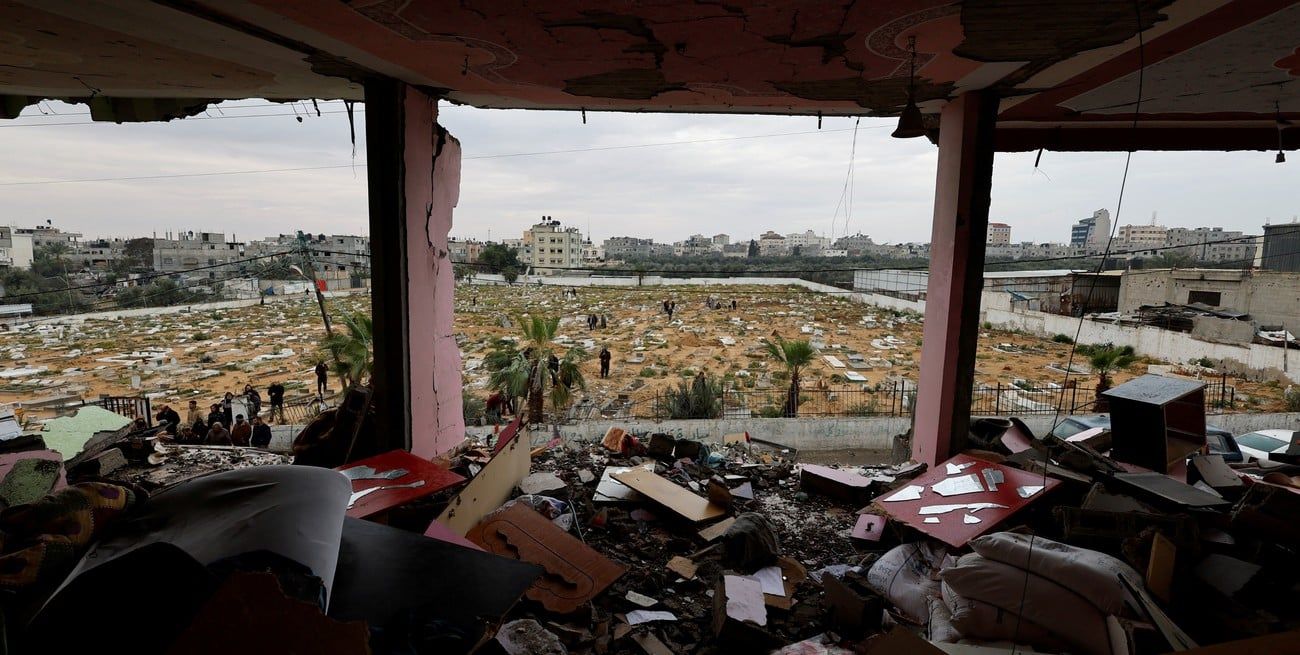 Daños en Ráfah este martes. Crédito: Mohammed Salem/Reuters