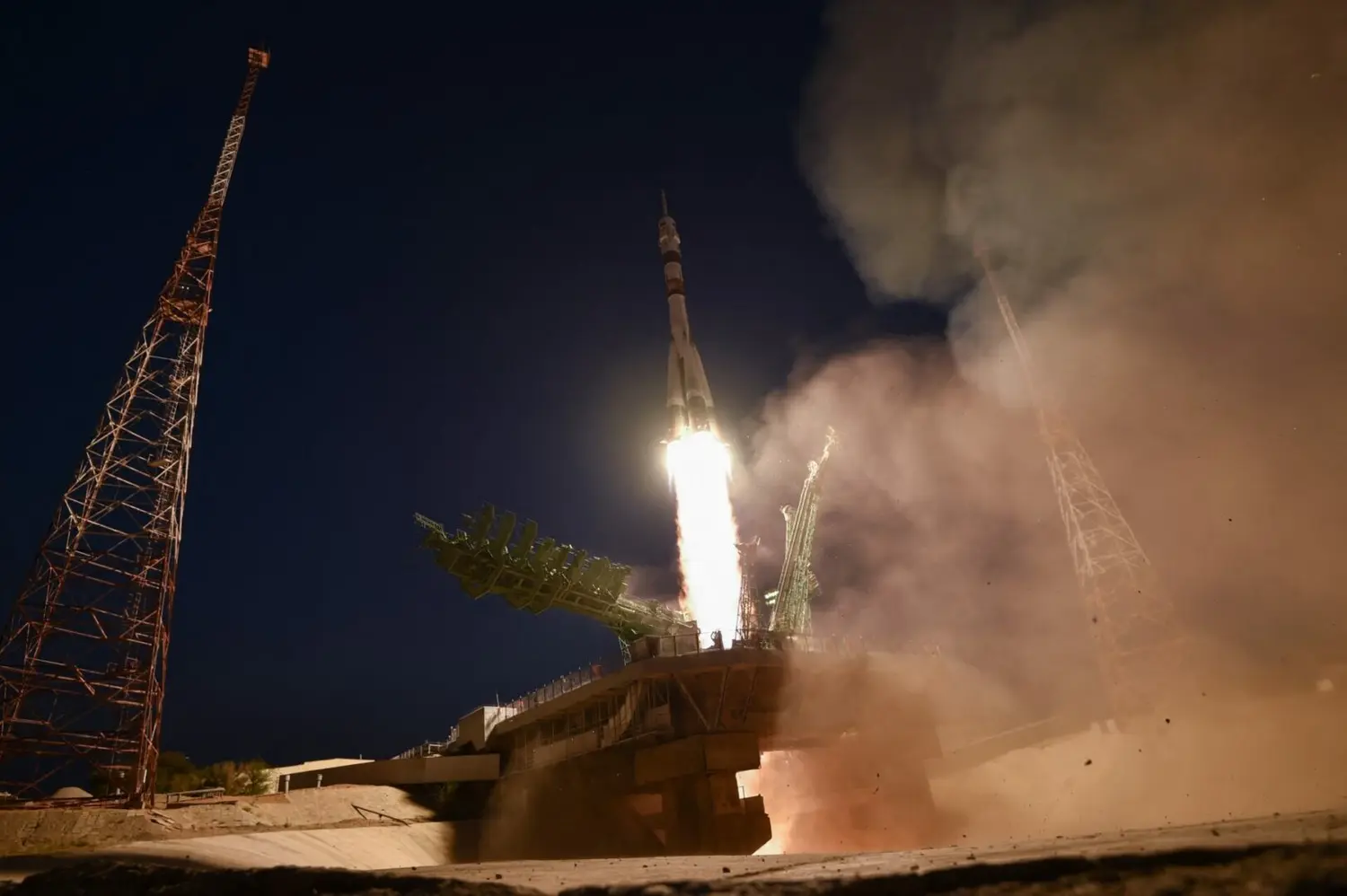 ¡FALLAS EN LA SOYUZ! Rusia va AL RESCATE de 3 tripulantes de la Estación Espacial Internacional