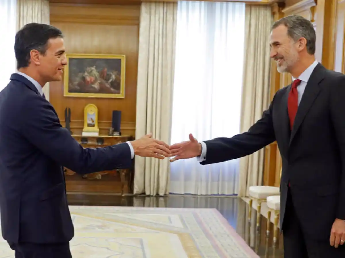 Pedro Sánchez juró como presidente del gobierno español