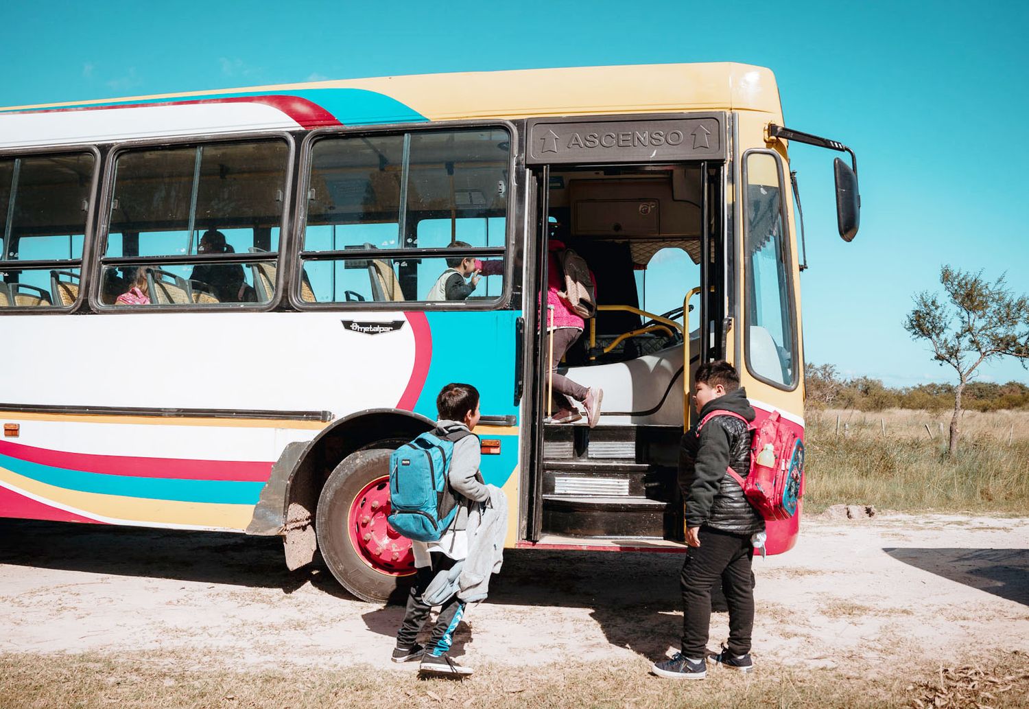 Licitarán los tramos del transporte escolar rural