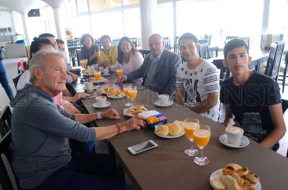 El Municipio agasajó a los primeros turistas del año