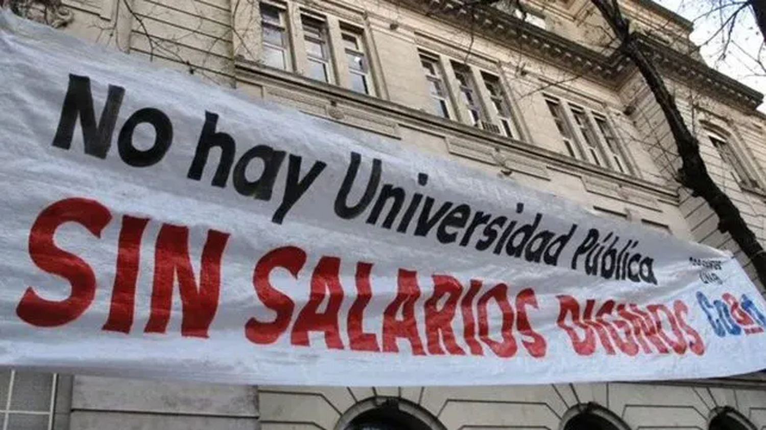 Docentes universitarios anunciaron un paro nacional