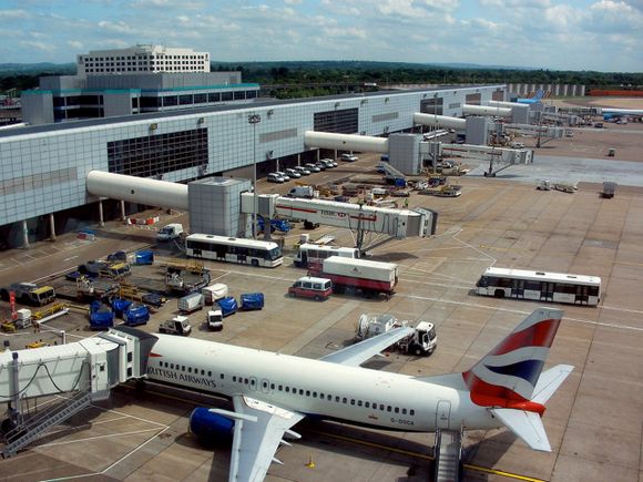 England makes tourism more flexible for those from «amber» category countries who are vaccinated