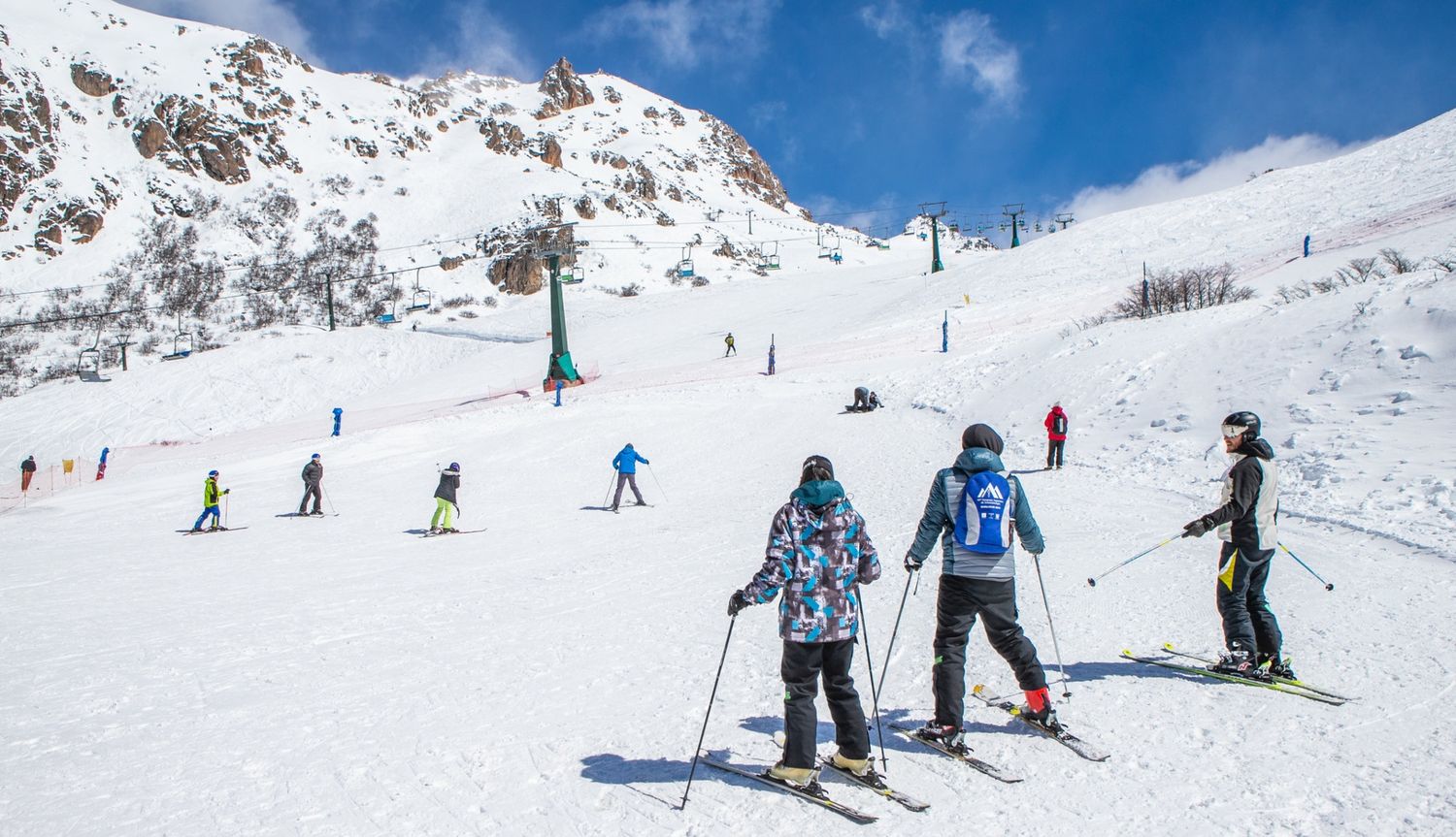 ¿Esquiar en Argentina, solo para privilegiados? Un día en la nieve puede superar los $200.000
