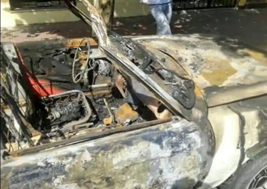 Encuentran incendiado un auto robado en nuestra ciudad