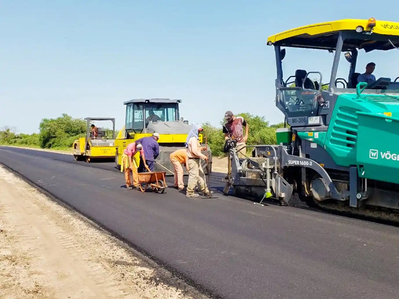El Gobernador anunció la licitación de obras en más de 222 kilómetros de rutas entrerrianas