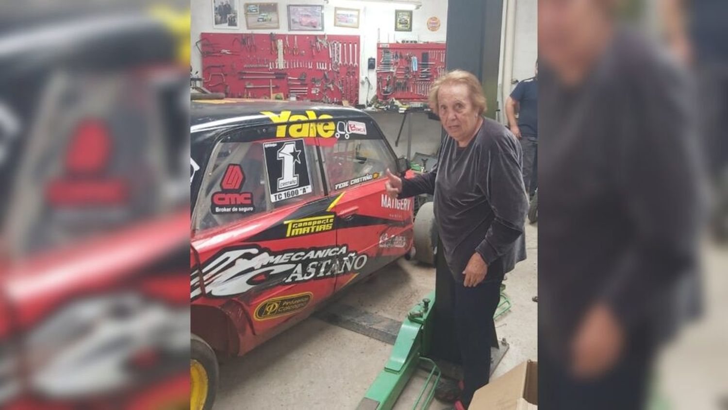 ¡Un ejemplo! A sus 83 años, Gloria será copilota en una carrera de autos