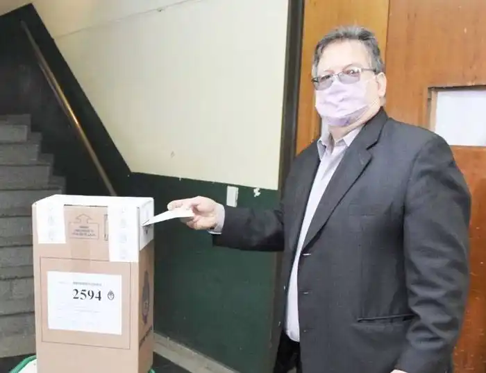 �SHay que revalorizar la importancia de  expresarse y votar, que hoy sea una fiesta de la democracia⬝