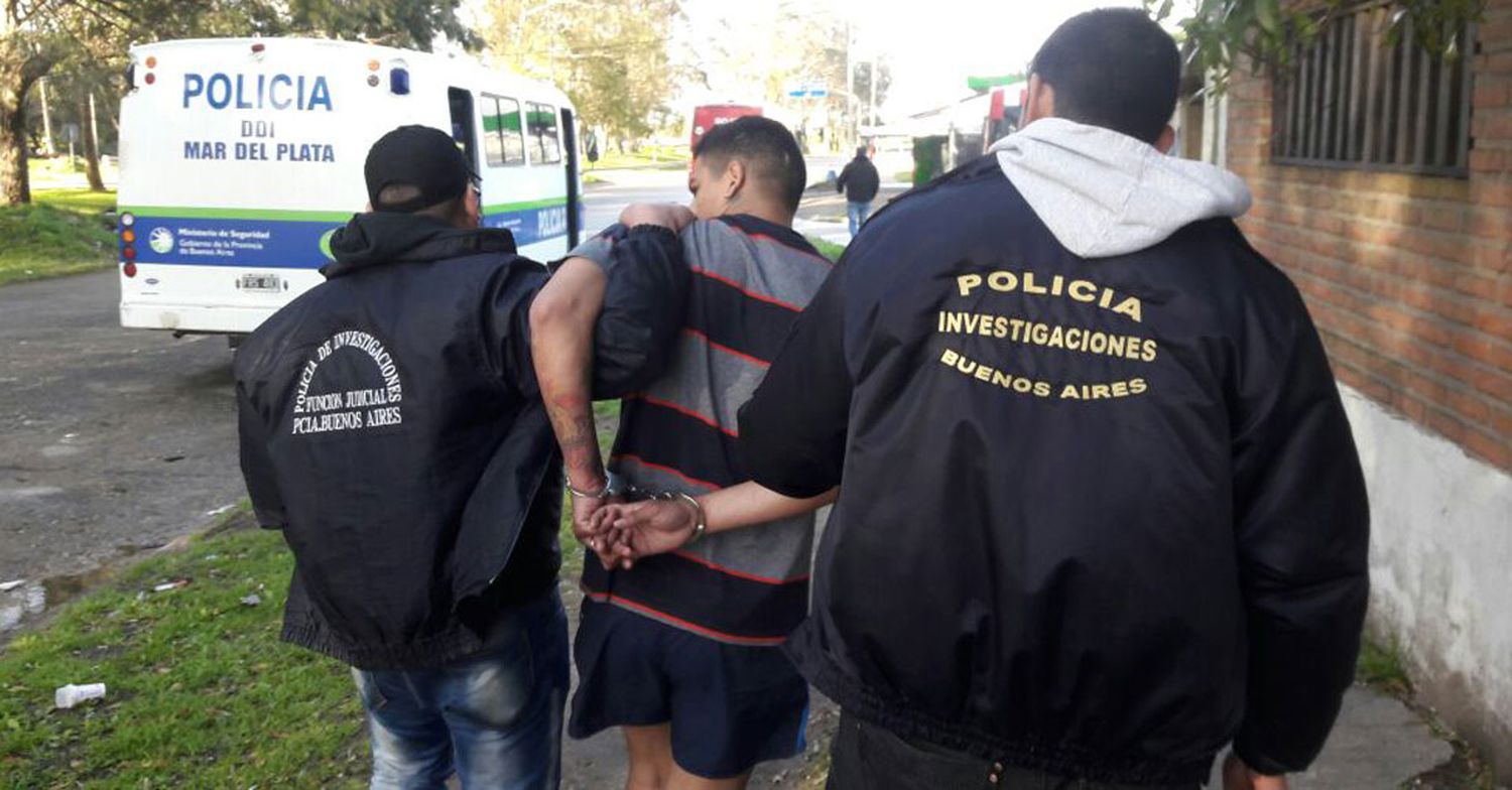Detuvieron a un hombre que asaltó una vivienda tras engañar a un joven