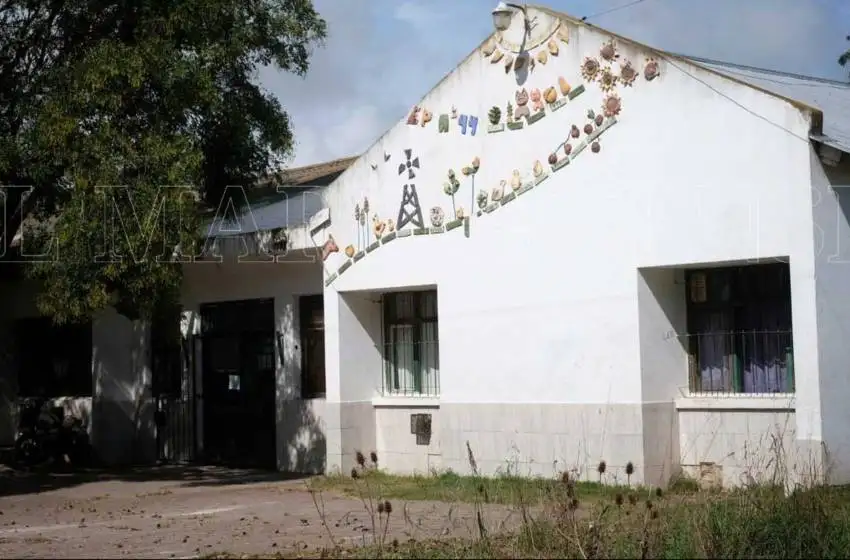 Secundaria N°34: "Tenemos 170 chicos y no llegó ningún alimento"