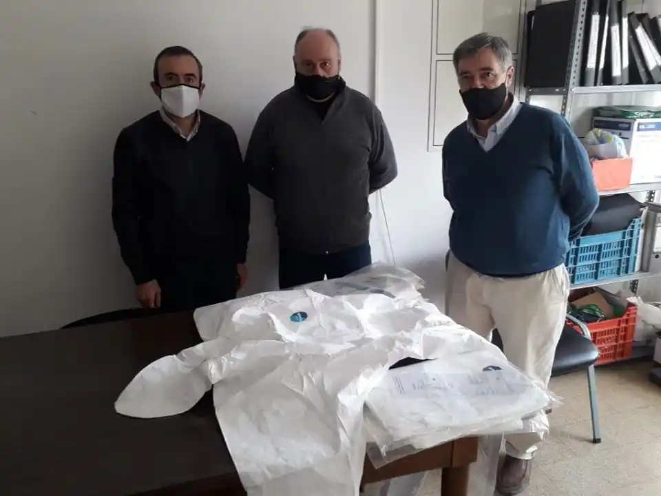 Entregaron elementos de protección a bomberos y al sistema de salud