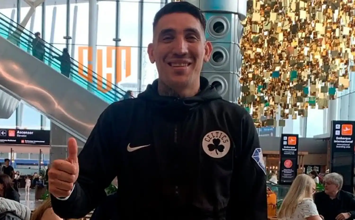 Su última experiencia fue en 2023, vistiendo la camiseta de Barracas Central.