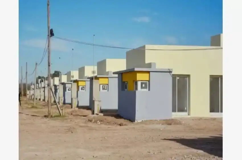 Unas 40.000 viviendas se construyen actualmente en territorio bonarense, según ministro de Hábitat
