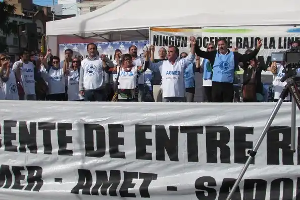 Segunda ronda en la negociación entre los docentes y el Gobierno 