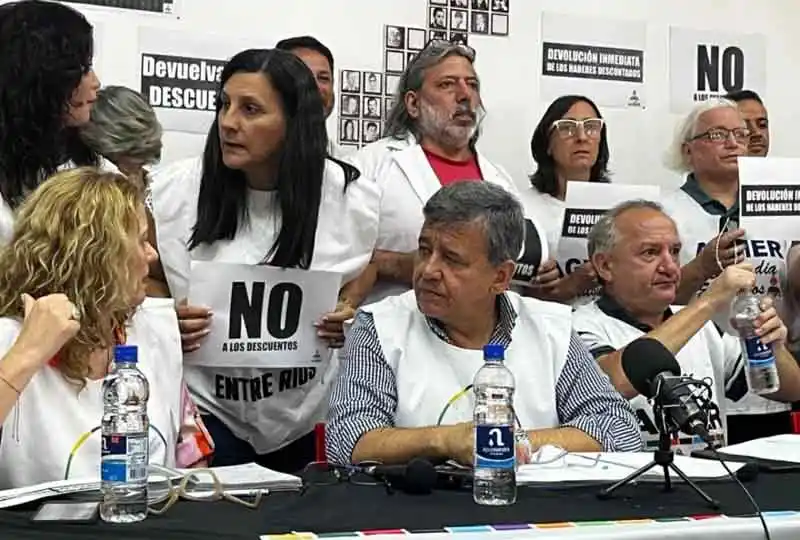 El Gobierno convocó a Agmer y aseguró que en la brevedad se devolverán los descuentos