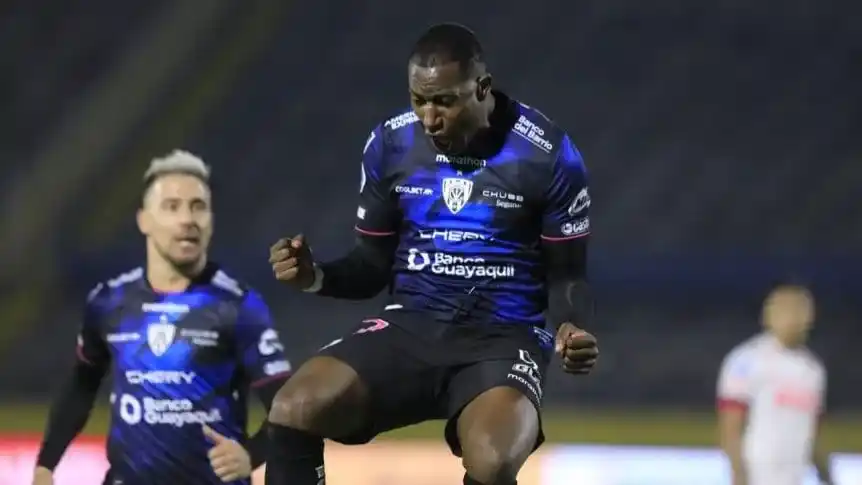 Lanús no pudo con Independiente del Valle y perdió sobre el final en Ecuador