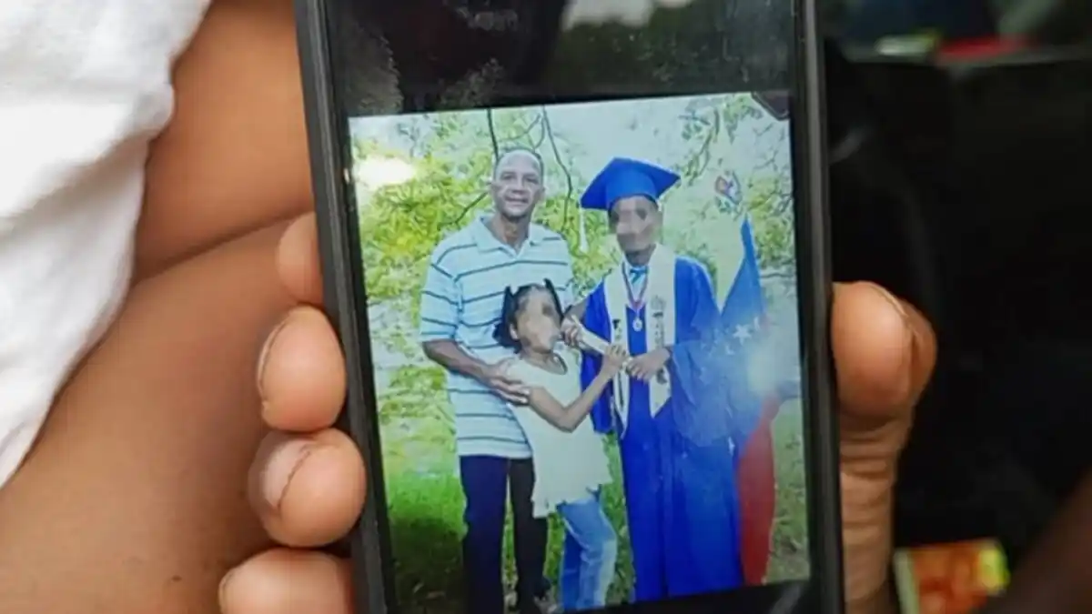 RIÑA FAMILIAR: discutió con su esposa y su hijastro intervino en defensa y le disparó