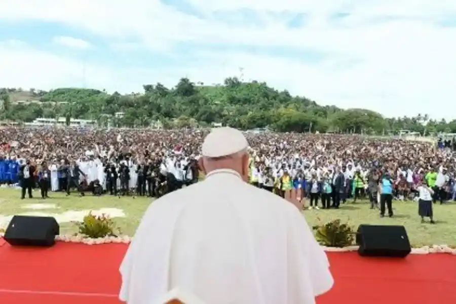 El Papa ya llegó a Timor Oriental: "El amor es más fuerte que todo y puede sanar al mundo"