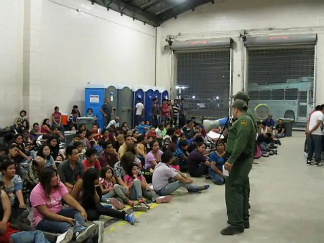 Denuncian un sistema de detención de inmigrantes fuera de control