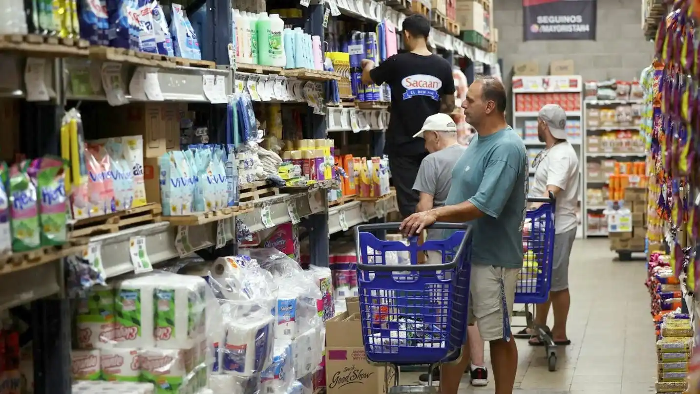 El Índice de Precios al Consumidor (IPC) mensual se aceleró contra febrero.