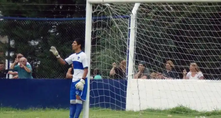 Fútbol: El arquero de San Martín sufrió un golpe eléctrico