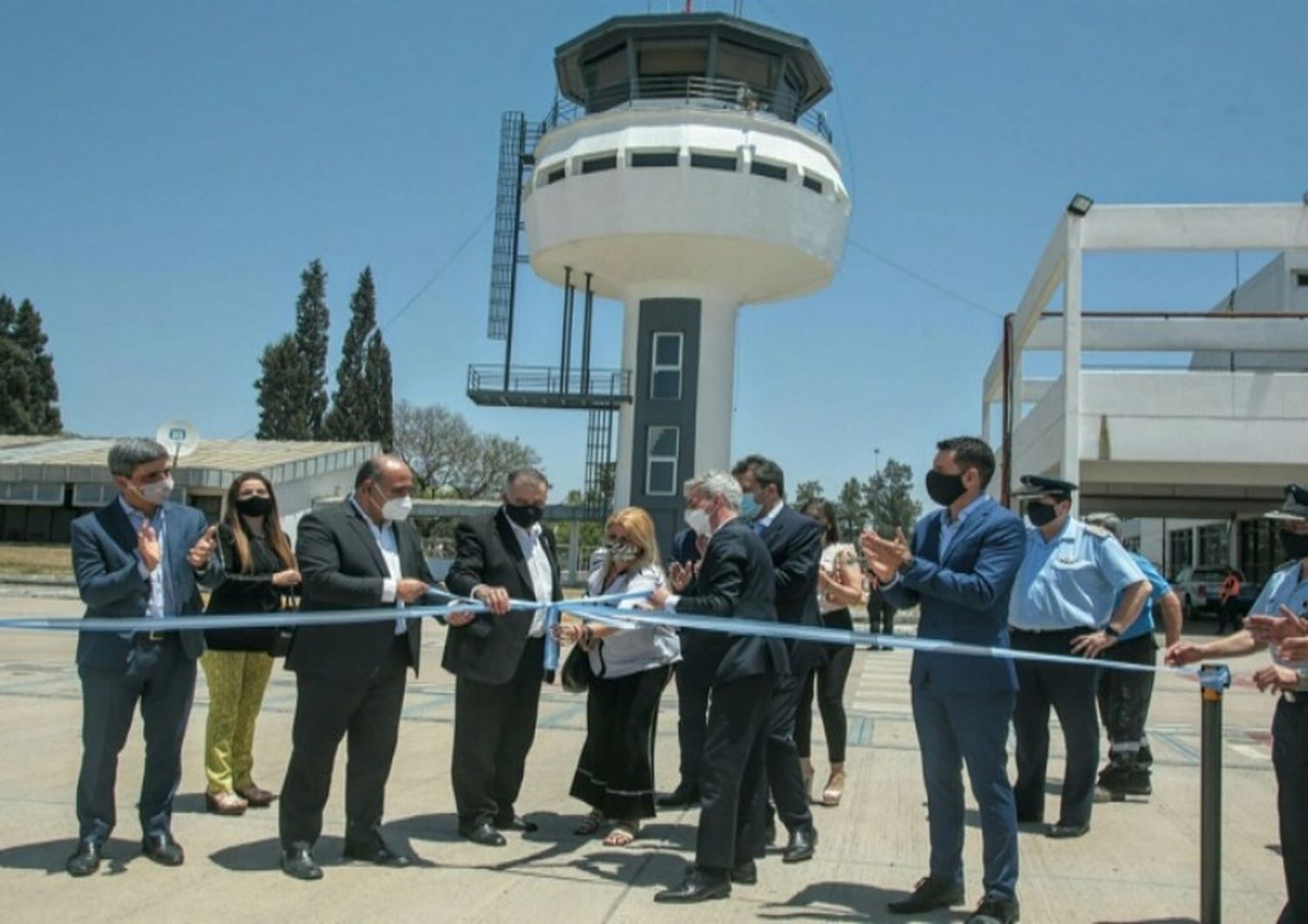 Inauguran la mayor intervención en la torre de control del aeropuerto de Tucumán desde 1986