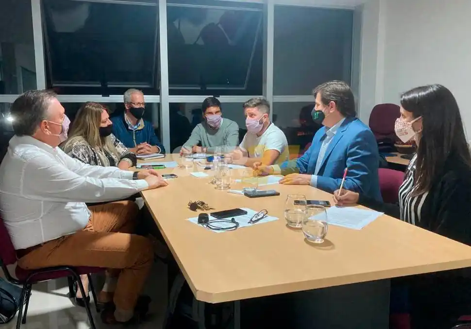 Intendencias y comunas radicales denuncian discriminación por parte del gobierno provincial