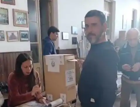 Votó Gastón Domínguez, del Frente de Izquierda Unidad