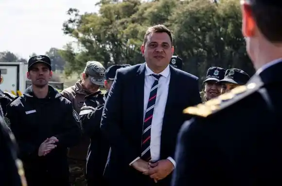 Elecciones bonaerenses: La Libertad Avanza presentó una cautelar para que le permitan votar a los policías