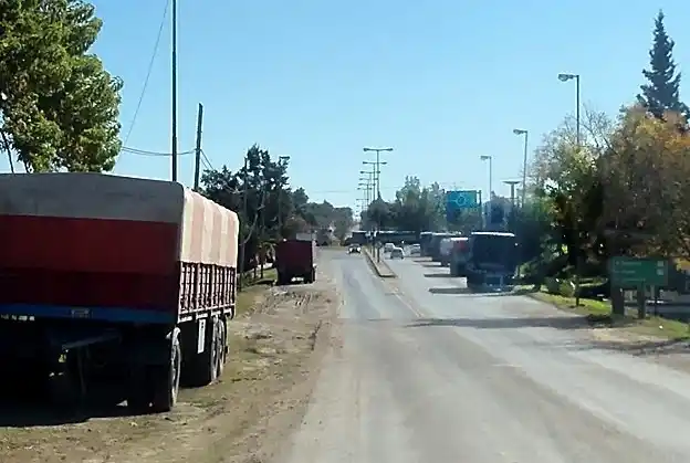 Transportistas protestan en rutas por el aumento de las tarifas