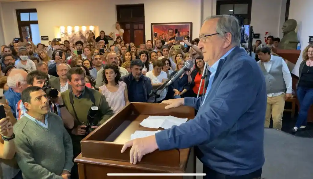 Lunghi volvió a triunfar en las elecciones y alcanzó su quinto mandato 