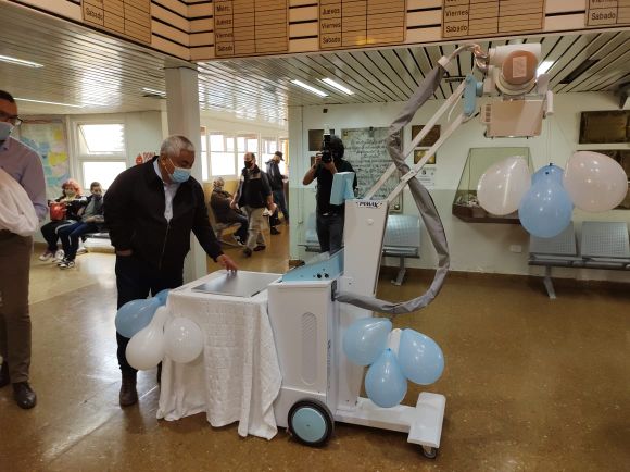 Aparatología nueva para el Hospital: entregaron un nuevo móvil de Rayos X