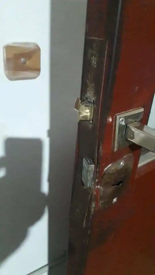 Entraron a robar a la Escuela Nº 49 Cro. A.R.A. Gral. Belgrano, se llevaron elementos pertenecientes al alumnado