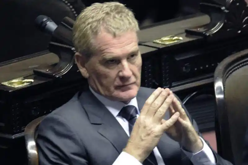 Procesaron a 3 agentes de AFIP por revelar información sobre De Narváez