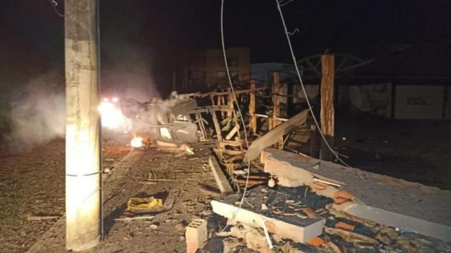 EXPLOTA CARRO BOMBA: un muerto y 5 heridos deja atentado en Arauca (+ Video)