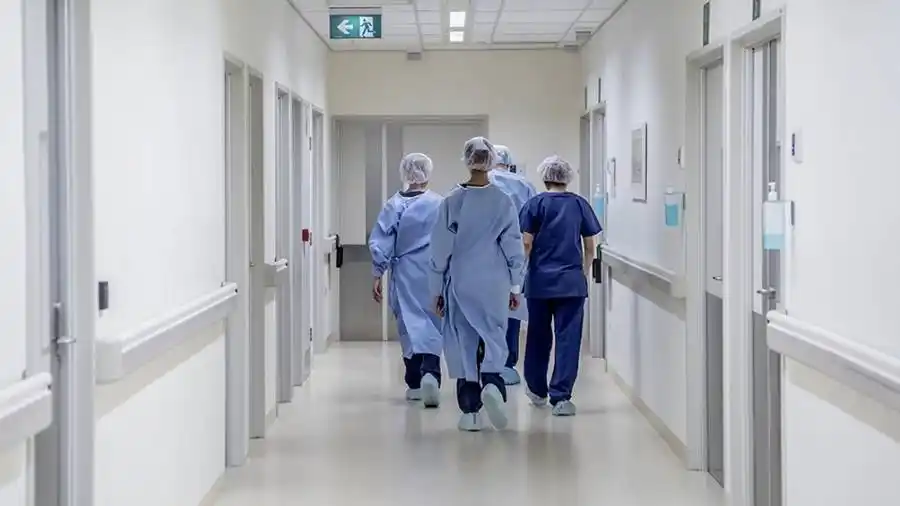 Fallecieron 33 personas y hubo 1.644 nuevos contagios de coronavirus en el país