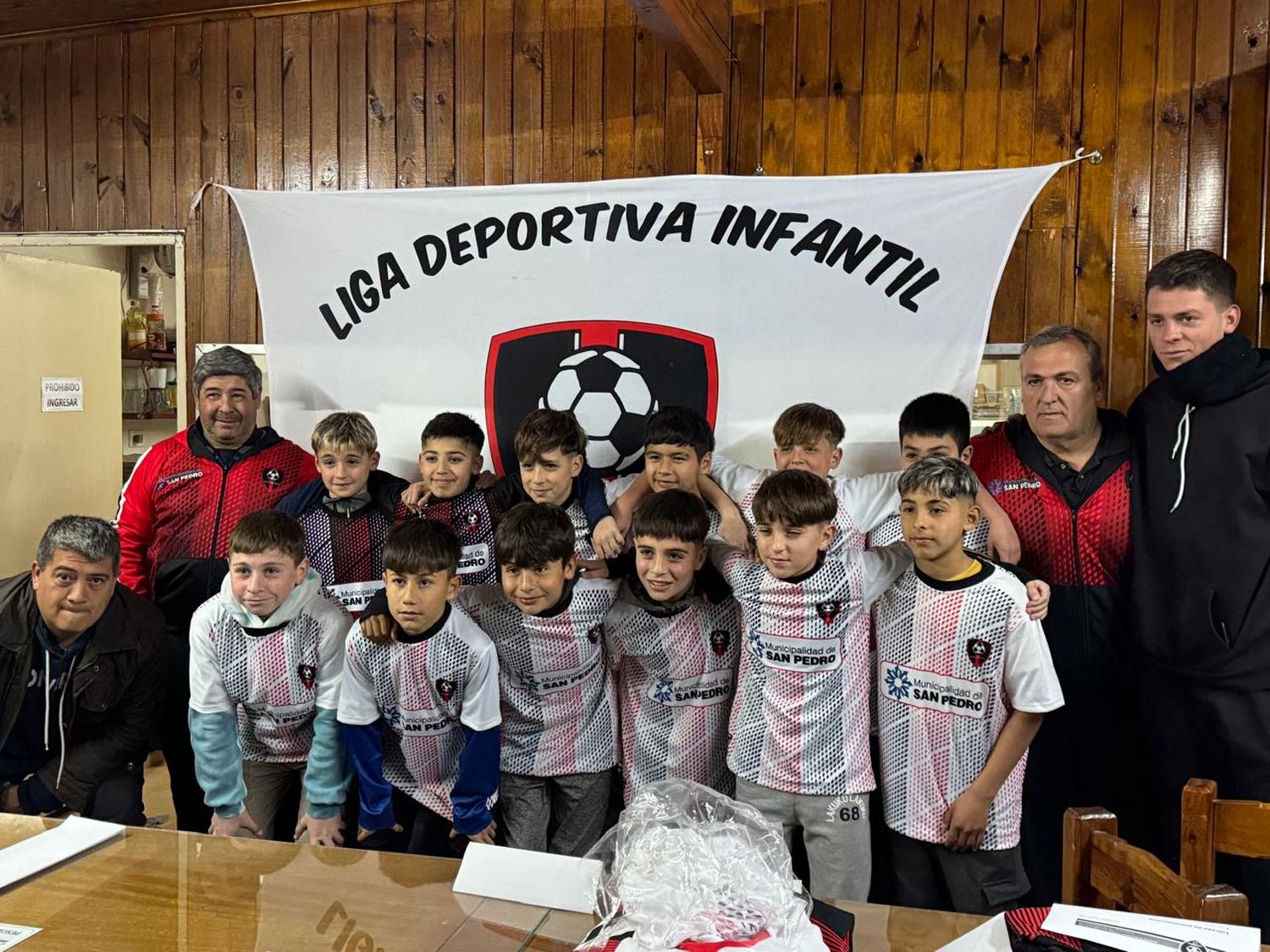 Fútbol infantil: el seleccionado ya tiene su indumentaria y conoce a sus rivales para el Torneo Provincial