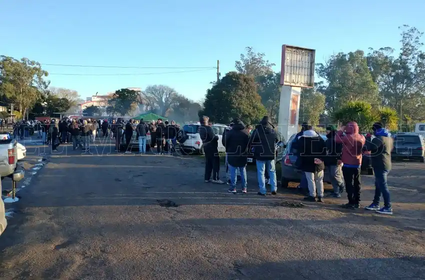 Violento enfrentamiento entre la UTA y los choferes que llevan adelante el paro