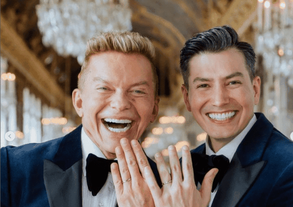 Giovanni Scutaro se compromete con su novio tras cuatro años de relación
